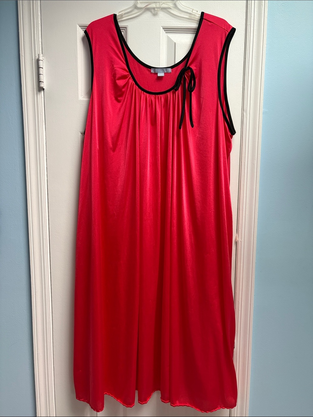 Vintage Only Necessities Red Sleeveless Nylon Silky Nightgown Women's Size 3X !!